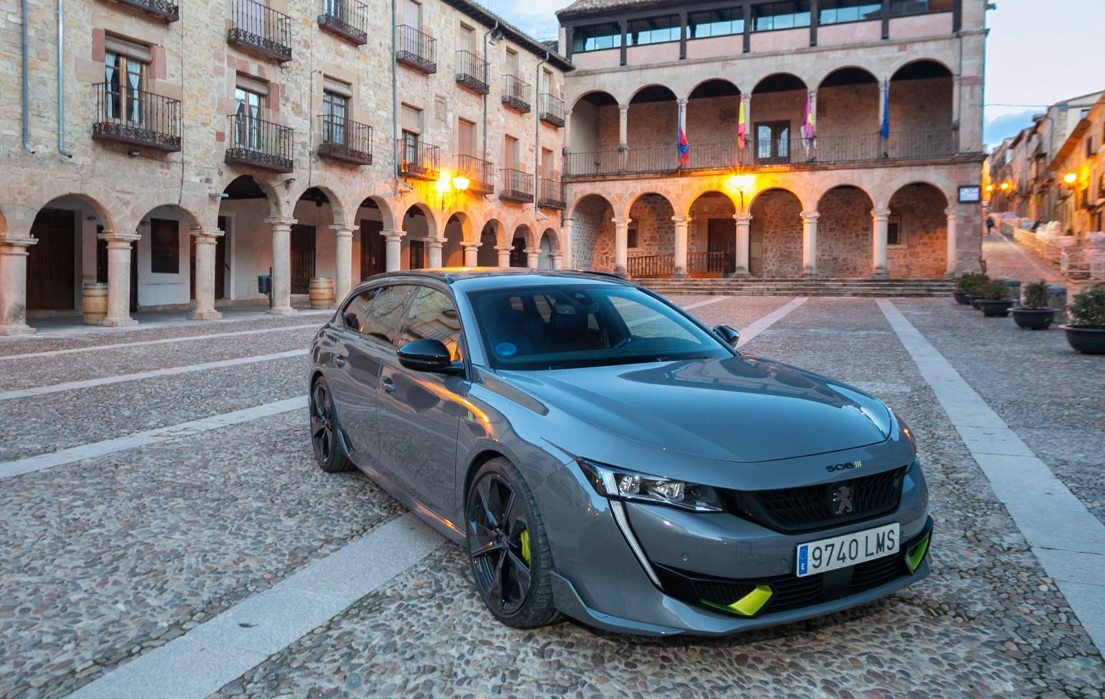 Peugeot elige Sigüenza para presentar su nuevo modelo 508 PSE