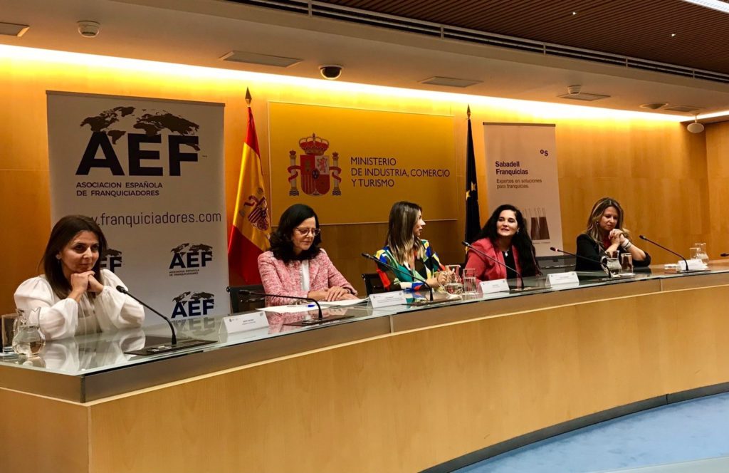 Foto de Mesa redonda AEF: La Mujer en la Franquicia