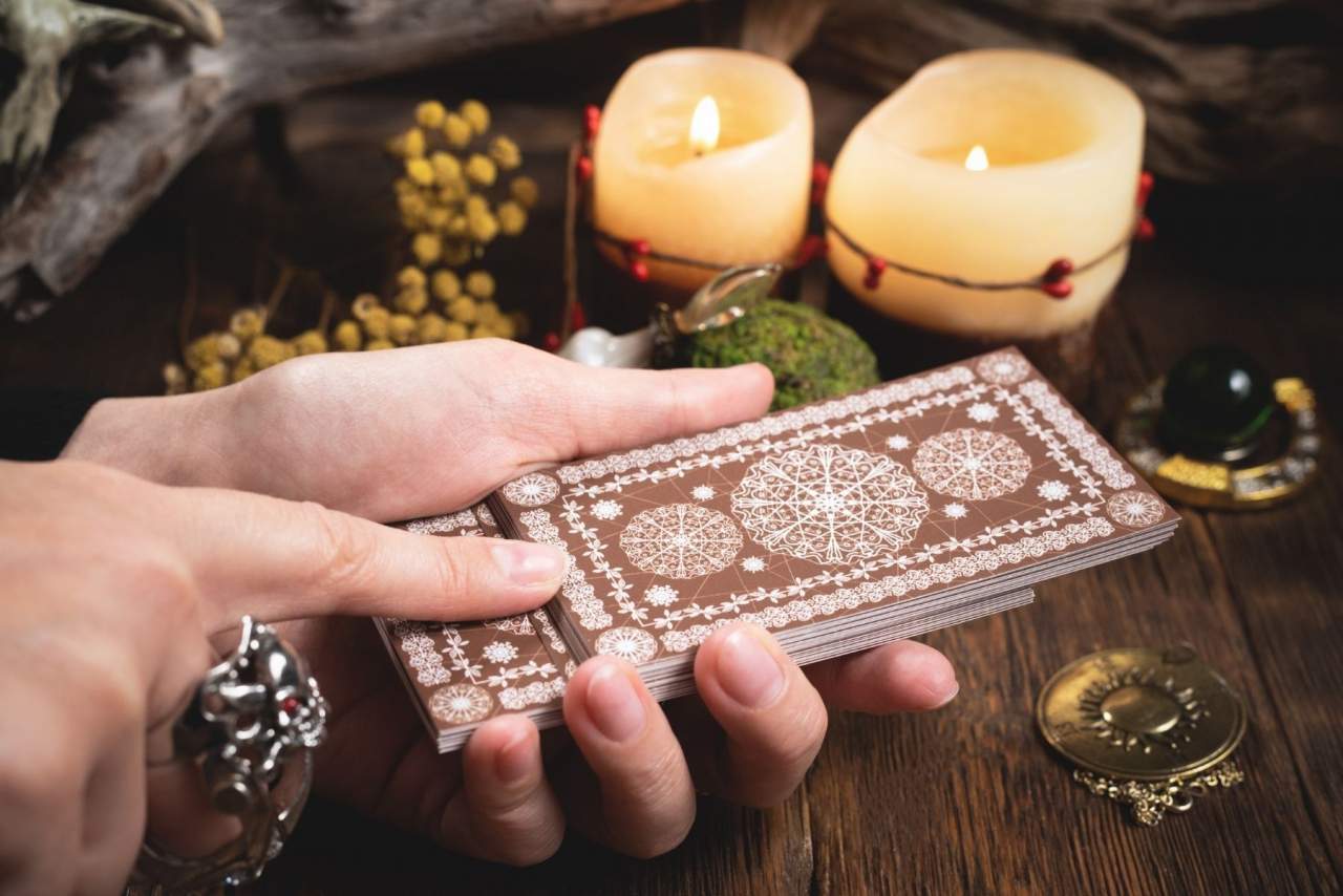LeoTarot ofrece la lectura del tarot futuro inmediato gratis