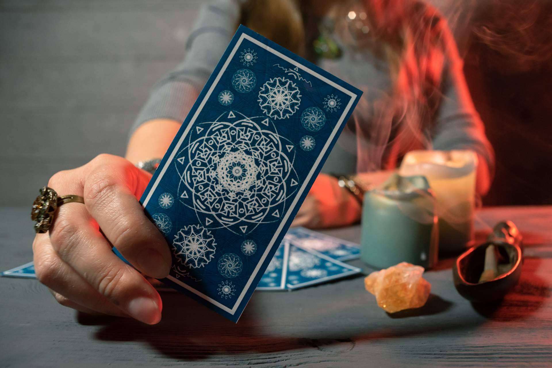 ¿Por qué las personas recurren al tarot gratis?, por Leotarot