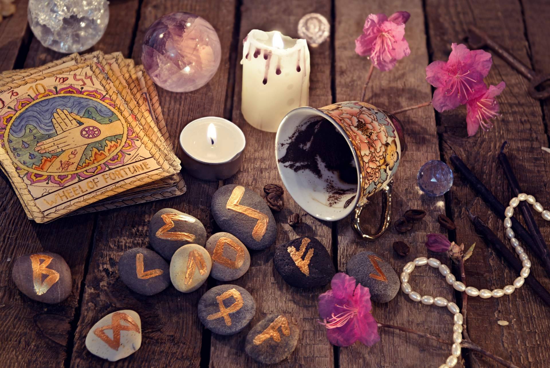 El tarot económico de 5 euros por 15 minutos es muy popular en el portal web Tarot5por15