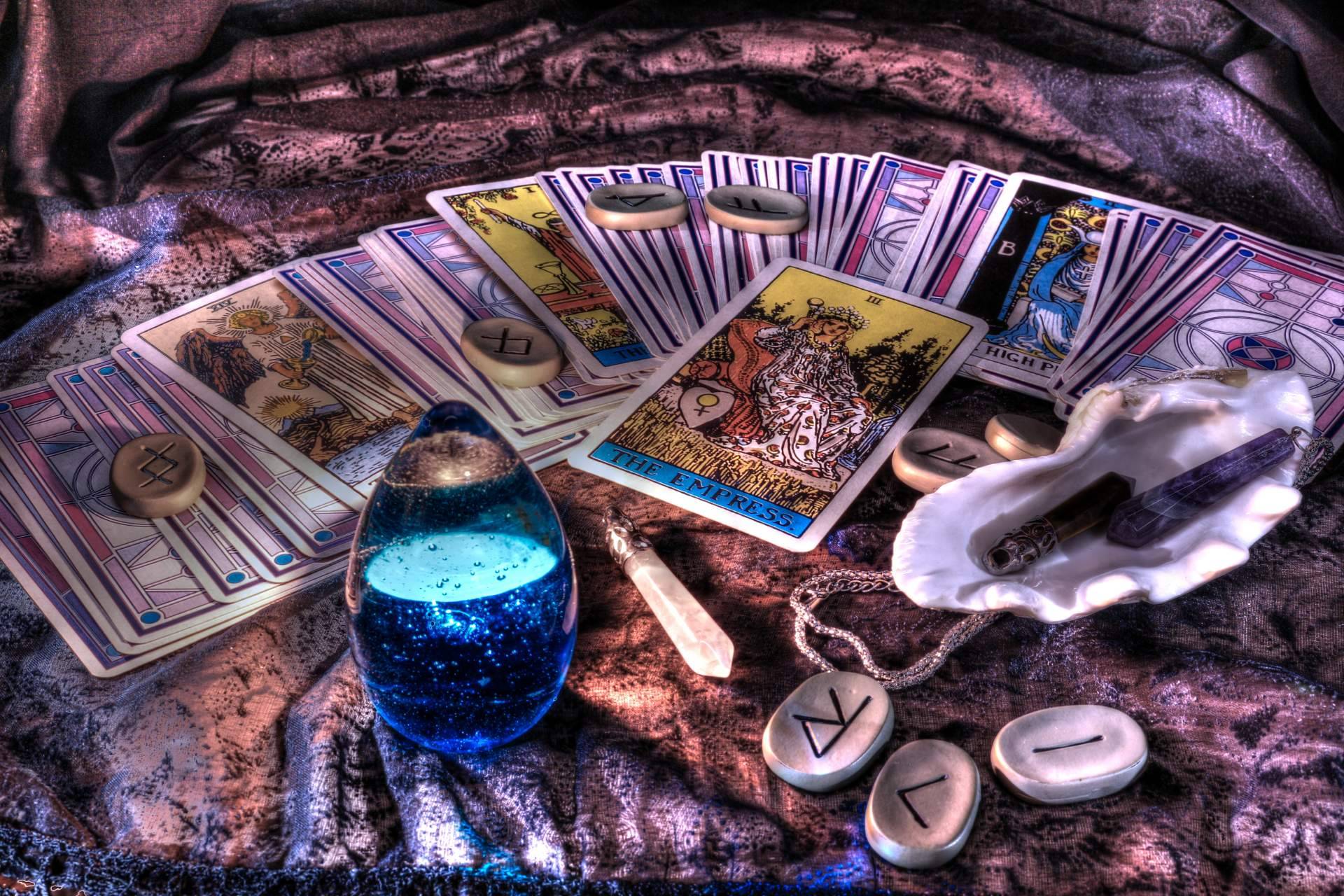 Los beneficios del servicio de tarot visa de confianza de Buenas Videntes
