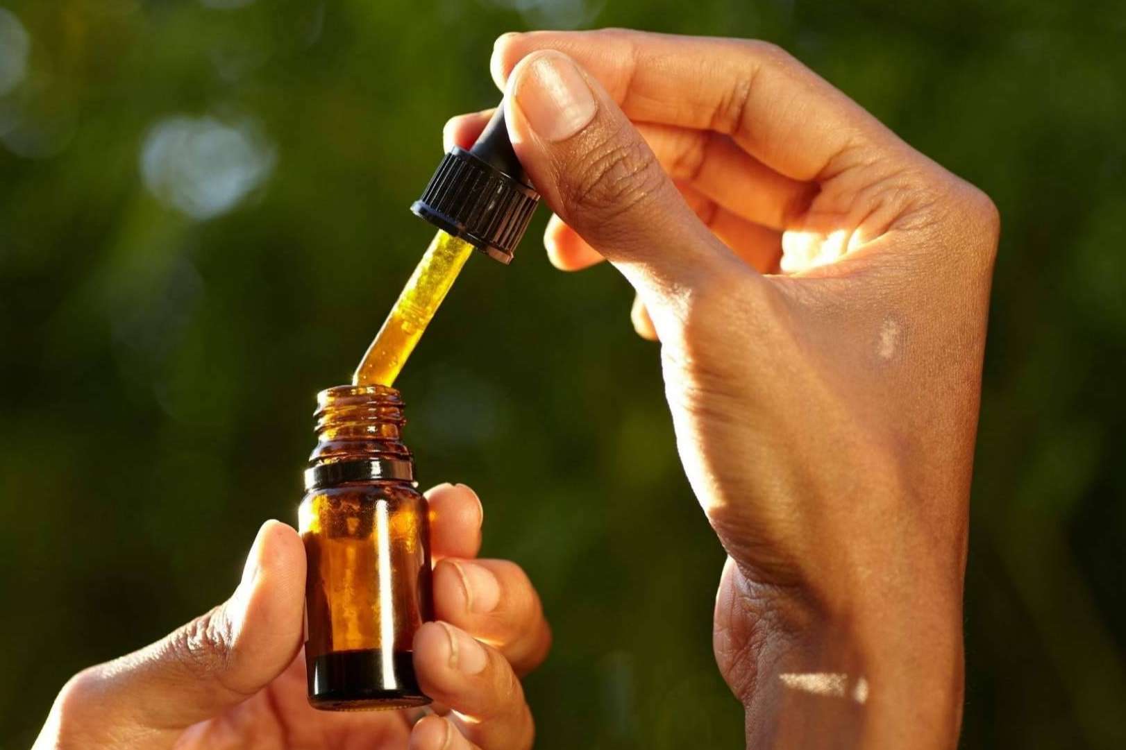 El papel del CBD en tratamientos contra la inflamación, migrañas o dolor muscular, por A tú Vera oil