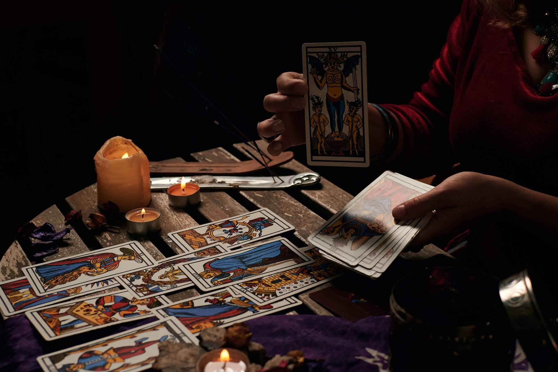 Respuestas claras sobre el amor con el tarot de Alicia Caballero