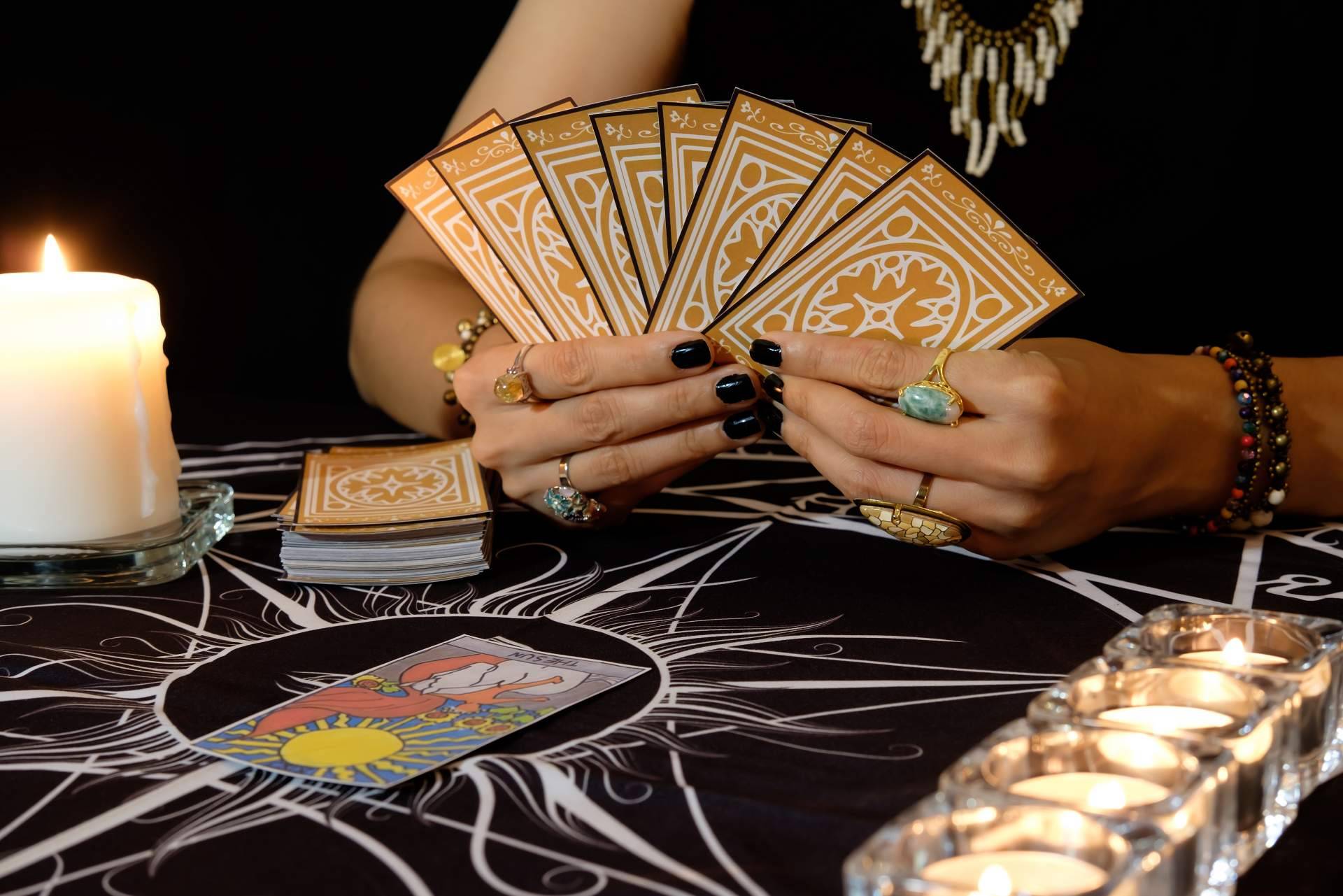 El tarot de Manuela Moreno orienta a cualquier persona en sus metas y deseos más profundos