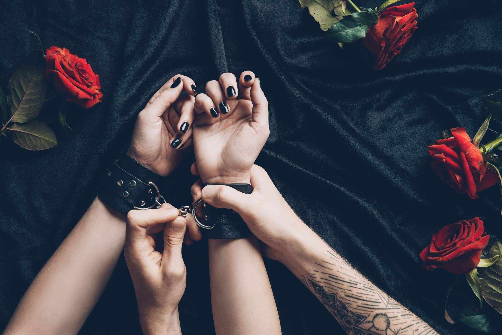 Conseguir una vida íntima placentera a través de los juegos en pareja de la mano del sex shop en Madrid Ignis Love Sexshop