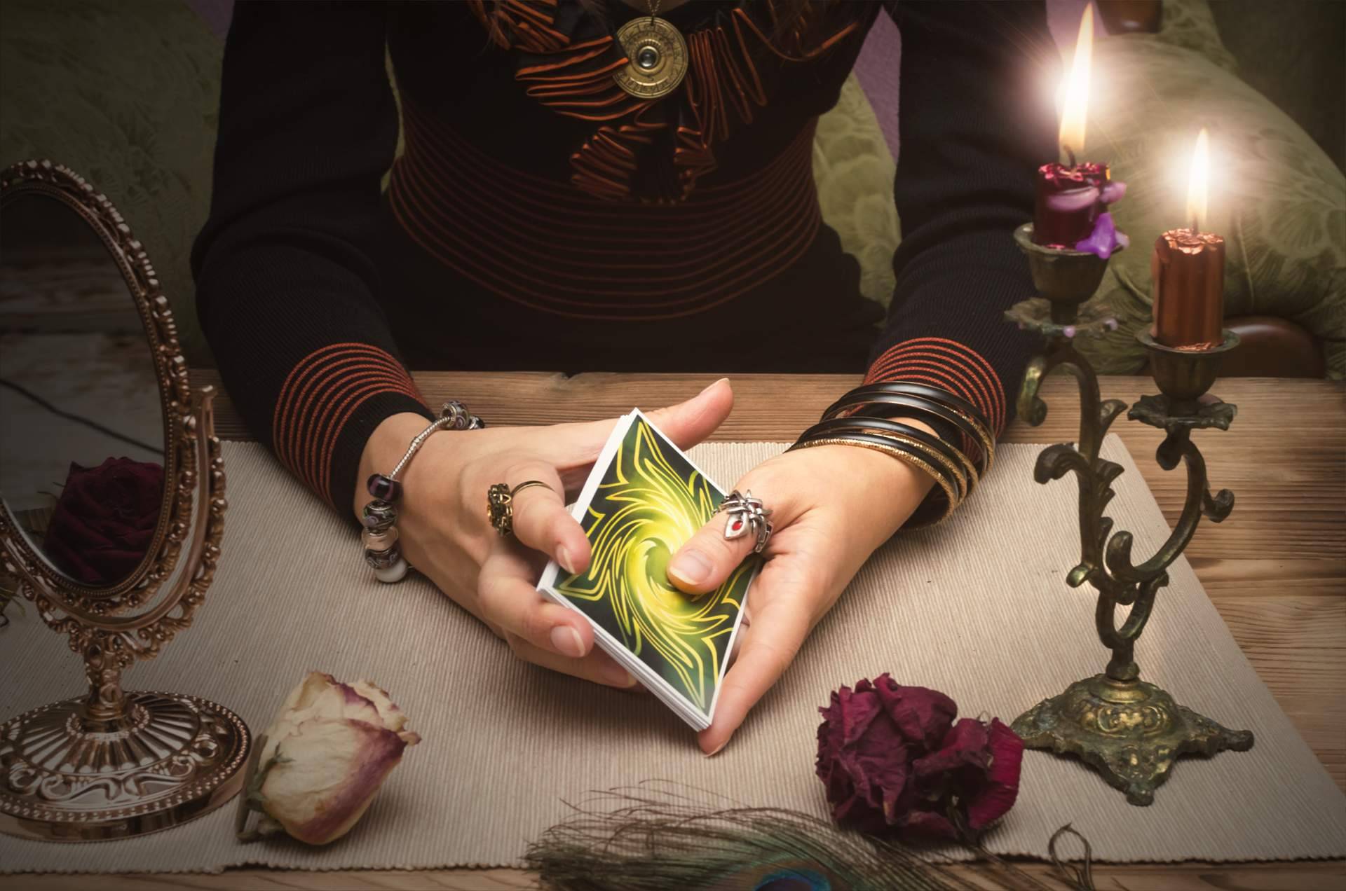Tarot Bilbao echa las cartas con fiabilidad en Bilbao