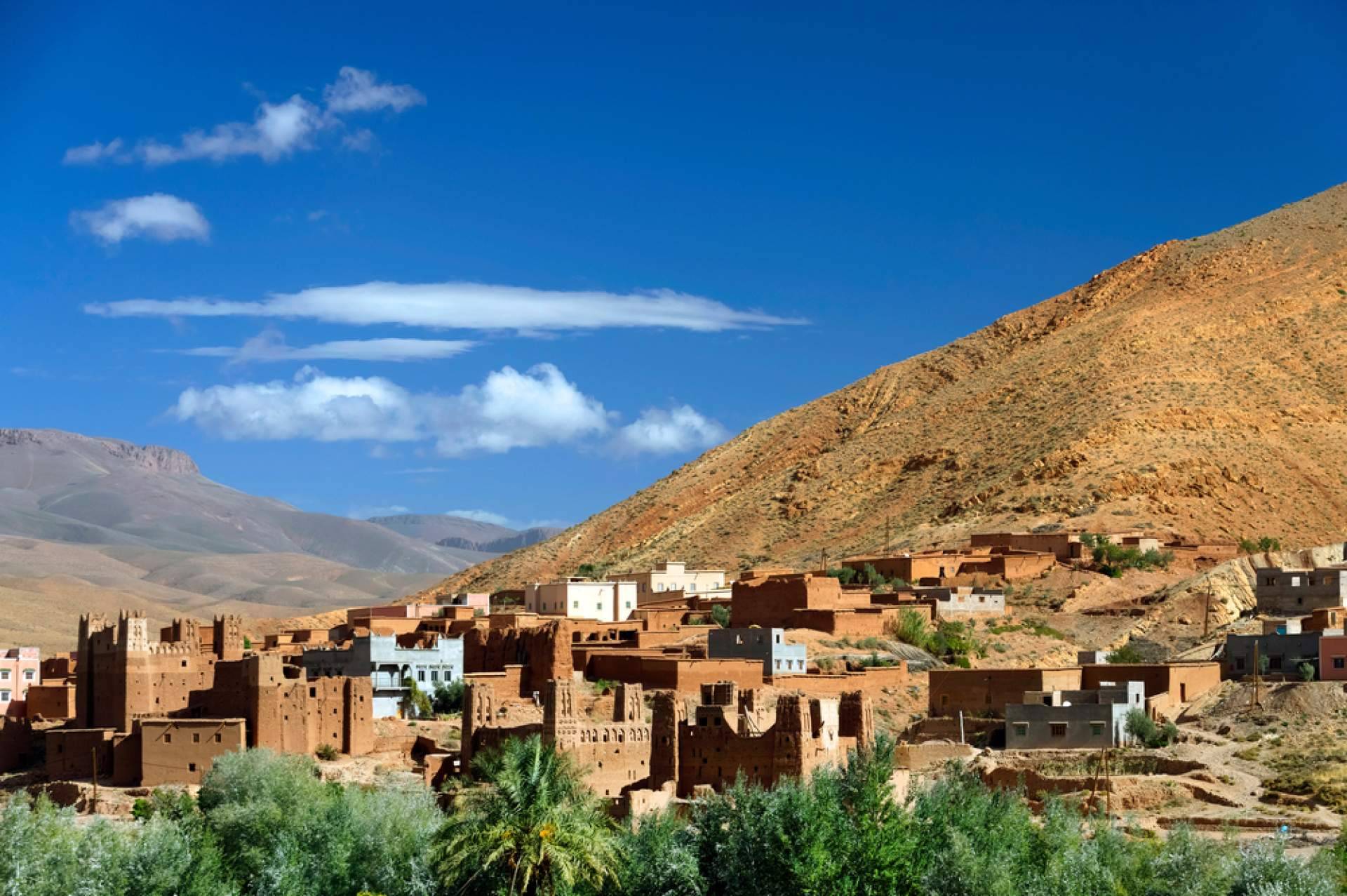 Iris, Mujer Arcoíris, permite hacer un viaje sagrado al desierto del Sáhara