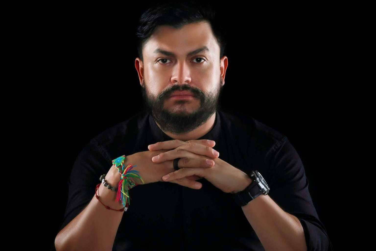 Quién es el Padre Camilo Cardozo, el coach espiritual que ayuda a otros a crear negocios rentables