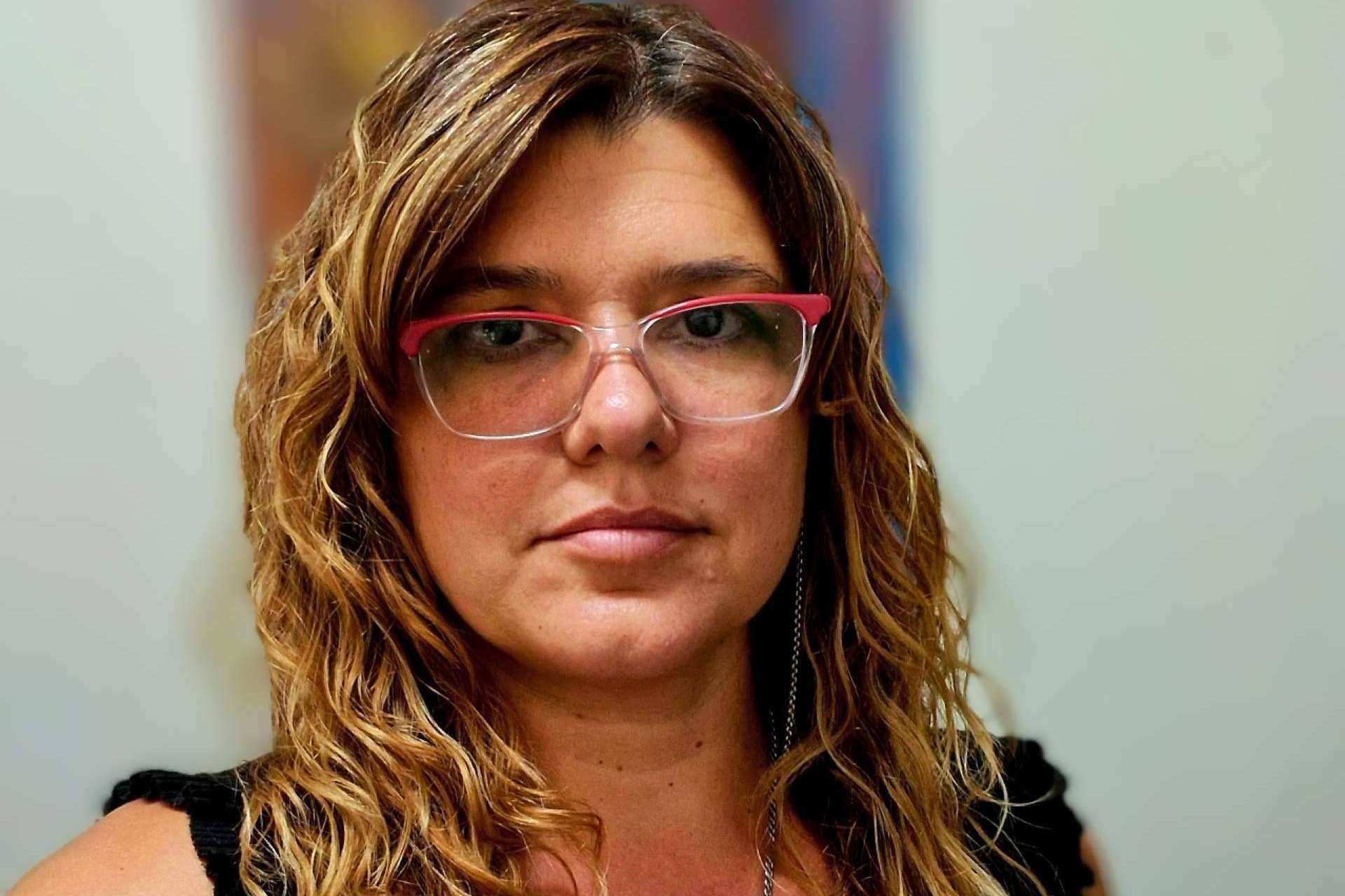 Enfoque Lumínico, la coach transpersonal que se especializa en reprogramar memorias de trauma y limpieza energética