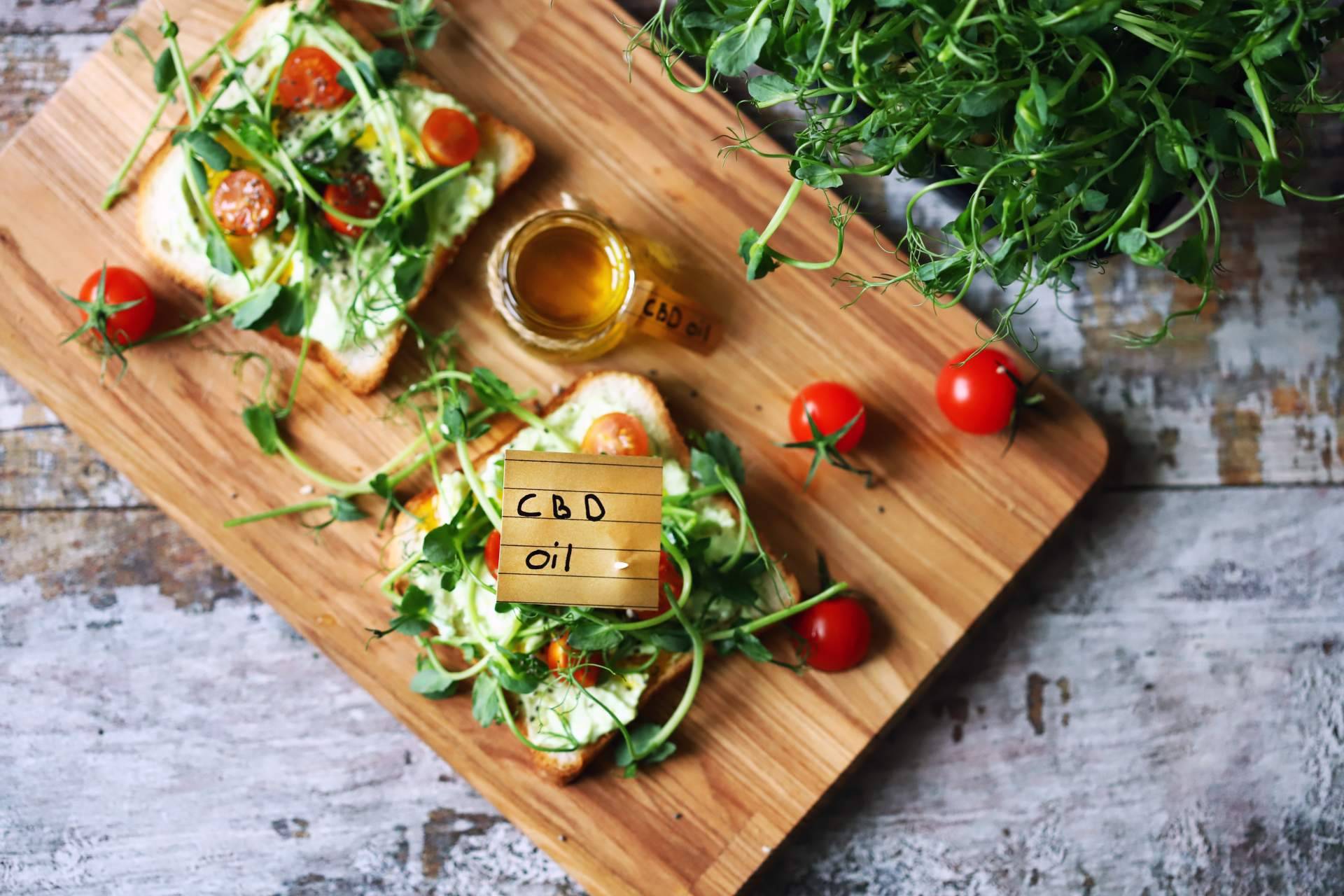 Qué alimentos con CBD son tendencia en el mercado actual
