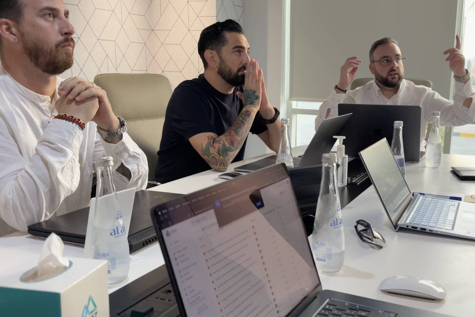 Whale Analytics deslumbra en la Dubai Forex Expo 2025 y fija el nuevo estándar mundial en inteligencia artificial para inversiones