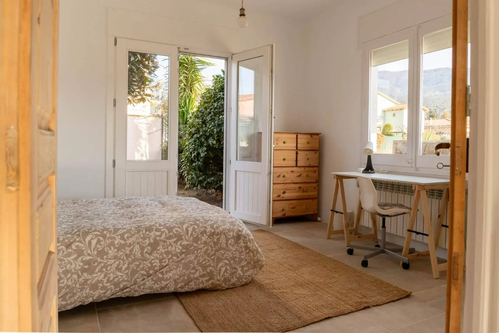 Un coliving rural de Barcelona logra que el 19% de sus residentes se establezca en el territorio